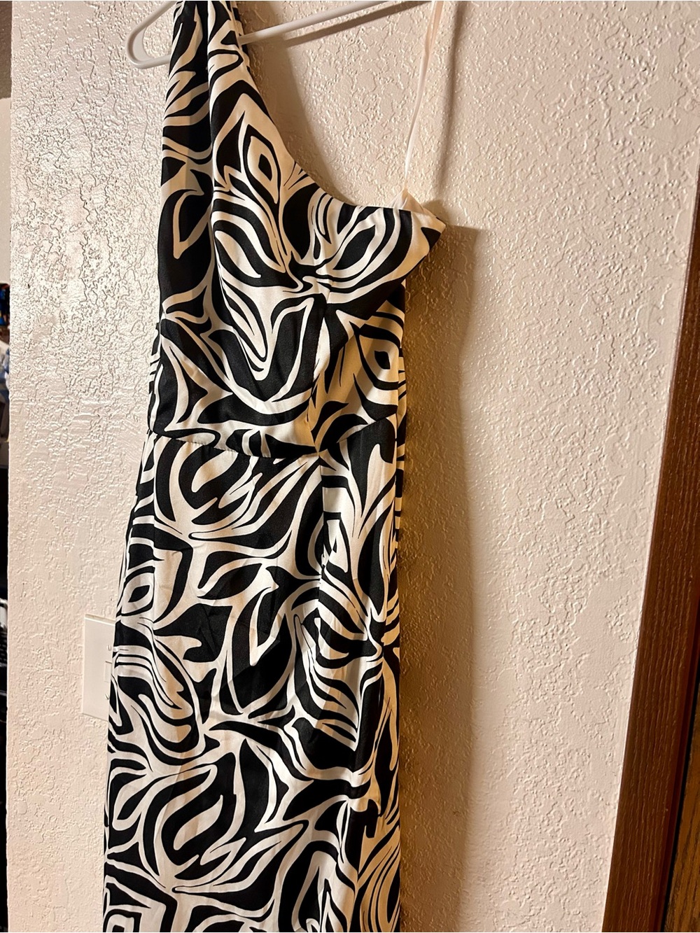 NWT Donna Morgan Midi Dress🤍🖤 - Picture 11 of 13